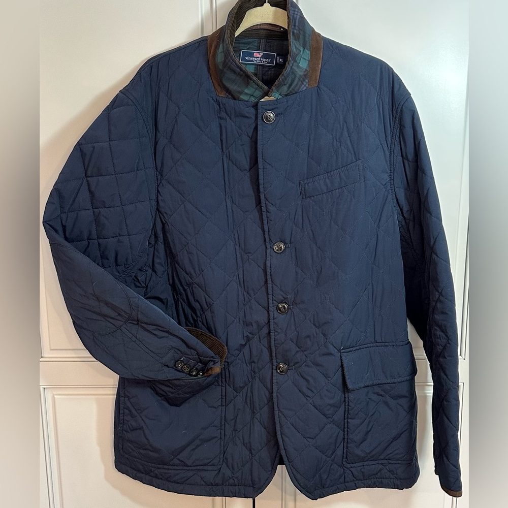 Vineyard Vines Navy Quilted Jacket. XL. Plaid lining